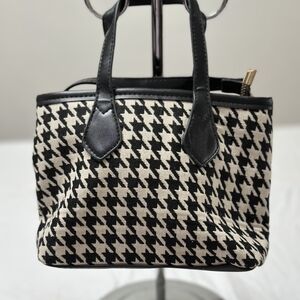 Stylish Black and White Houndstooth Women's Bag